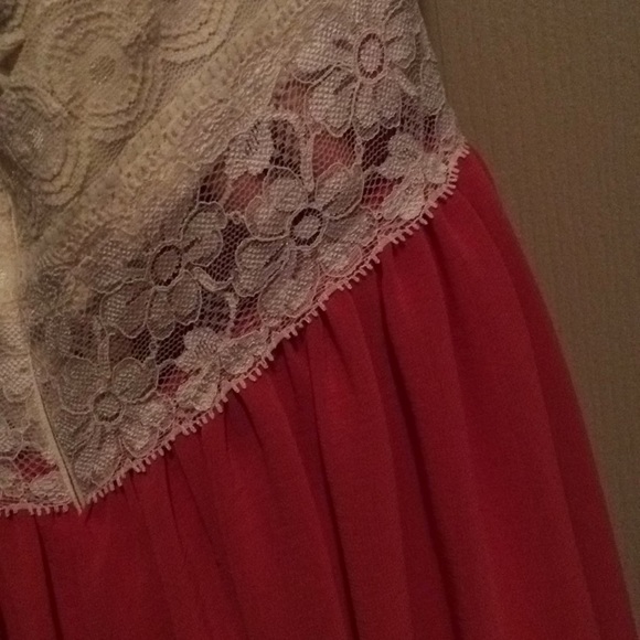 Pink Cream Strapless Dress - Picture 4 of 4